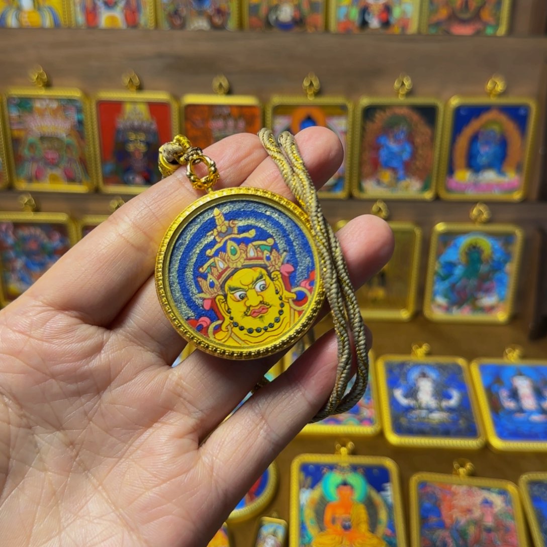 吊坠过**员纯手绘唐卡黄财神