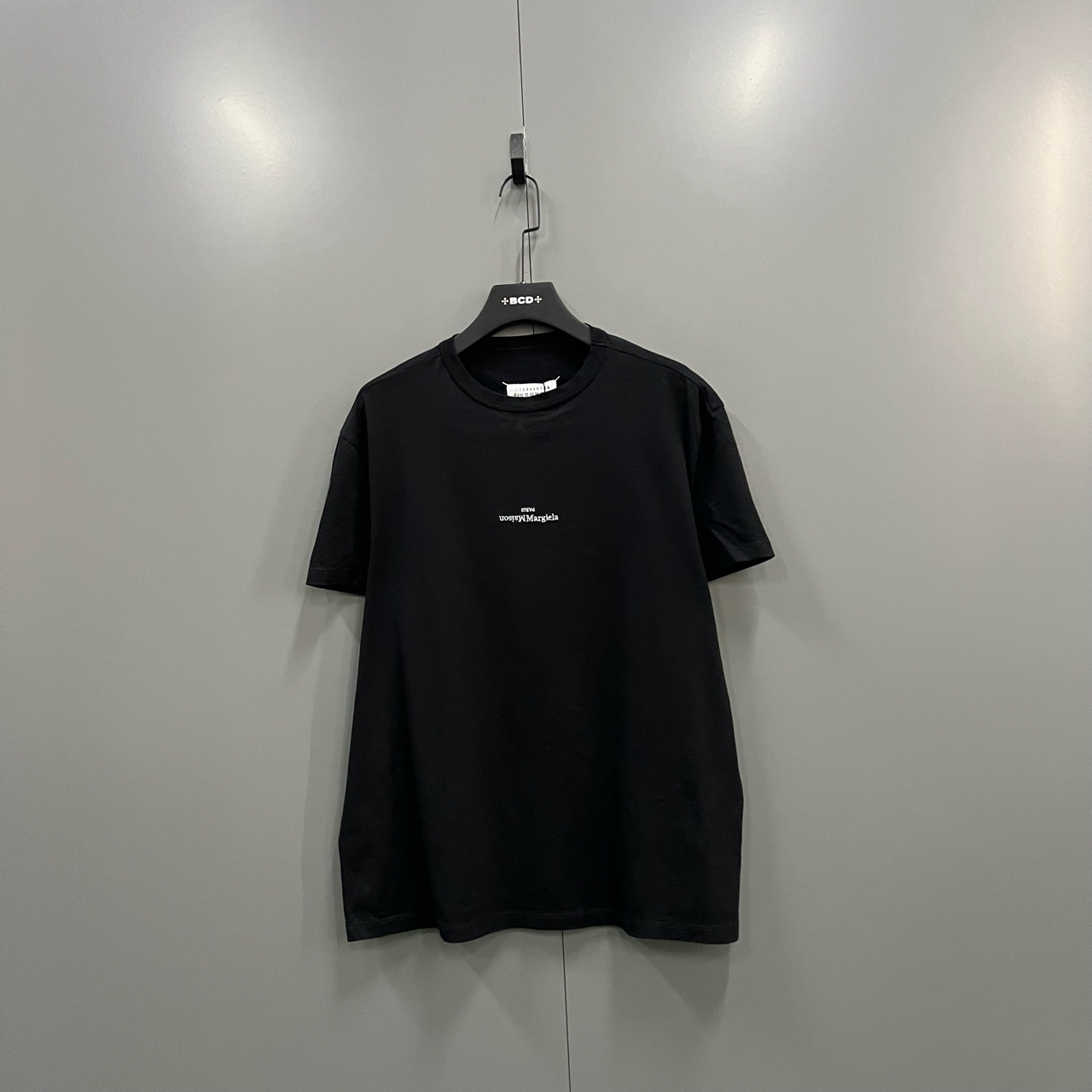 （qq）113 （寄卖） 马吉拉 黑色刺绣短袖 52码/全新/4500/吊jc603549