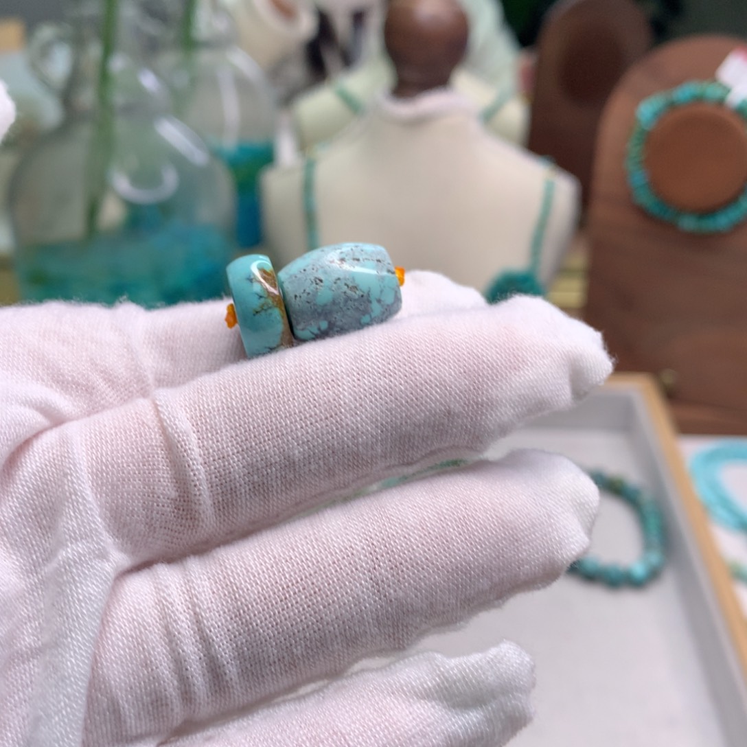 绿松石未镶嵌饰品