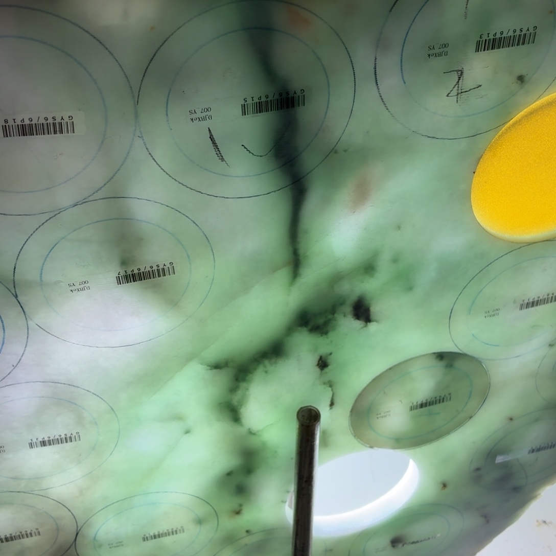 梅***子定制翡翠翡翠未镶嵌