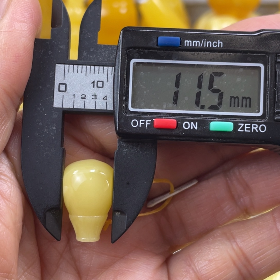 蜜蜡未镶嵌裸石85杂