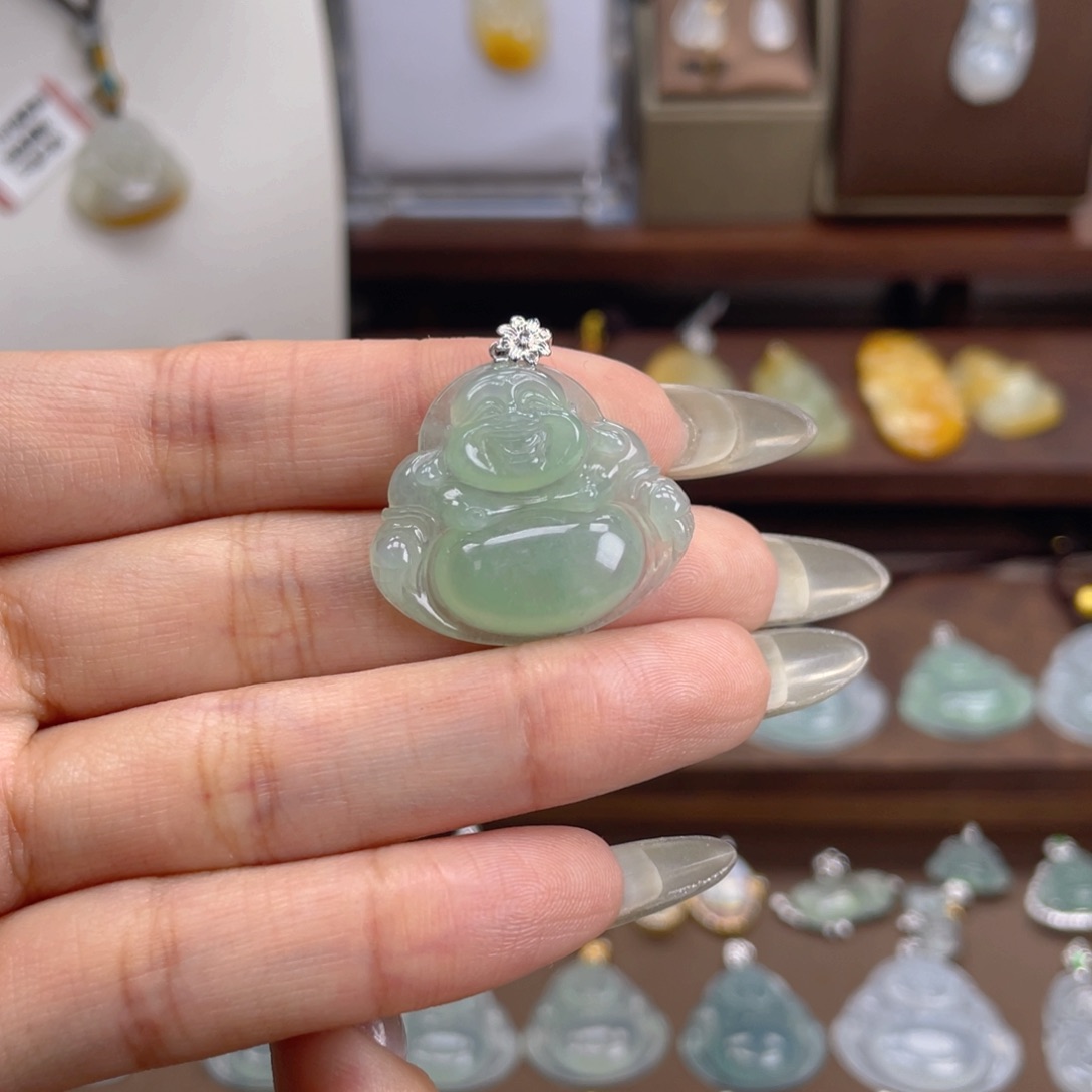 翡翠颈饰未镶嵌翡翠