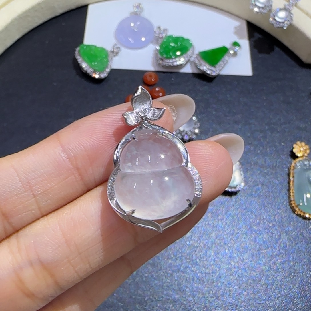 翡翠18K金镶嵌颈饰精品