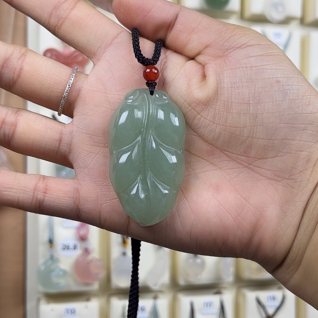 东陵石未镶嵌吊坠(赠链)