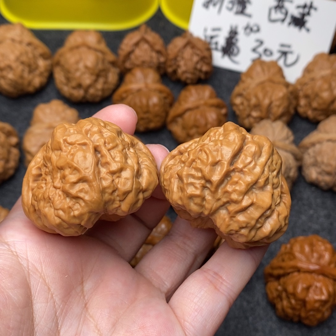 文玩核桃把件瑕疵41