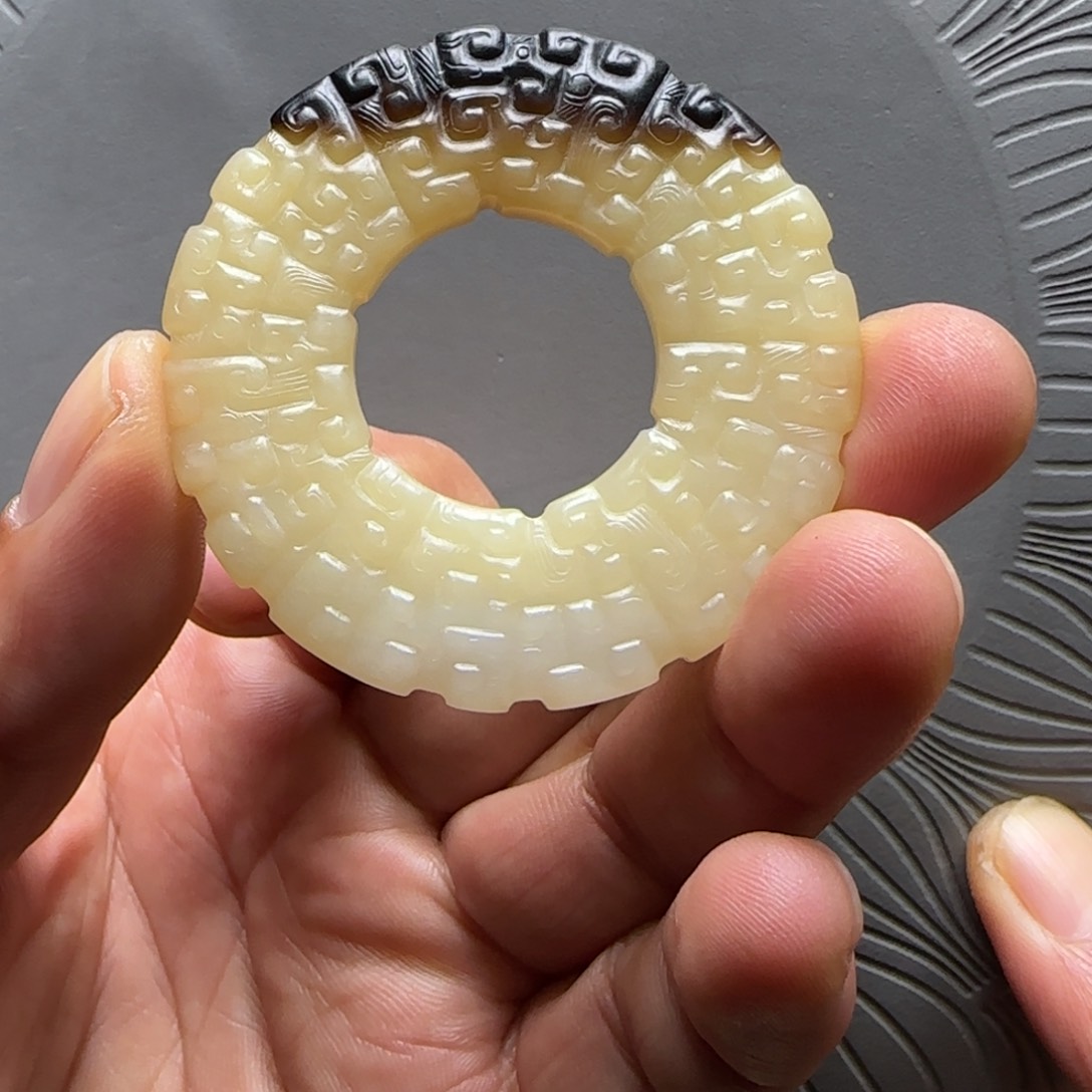 和田玉挂件未镶嵌三****雪