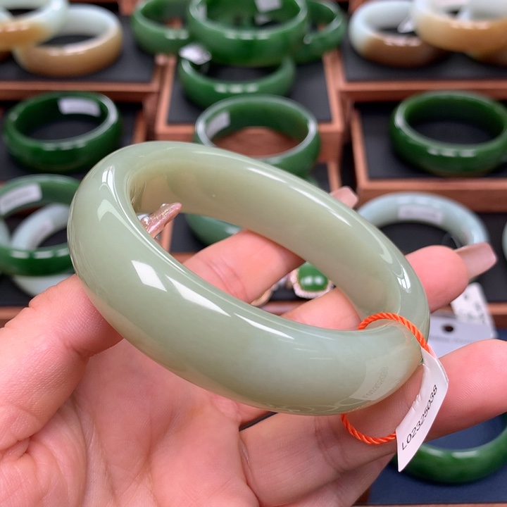 和田玉6061圈口未镶嵌