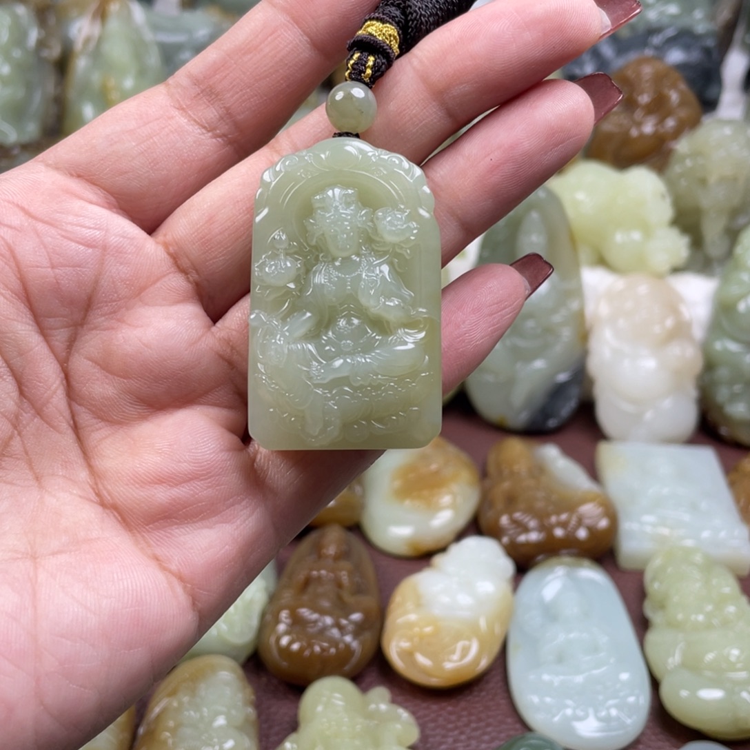 和田玉未镶嵌颈饰