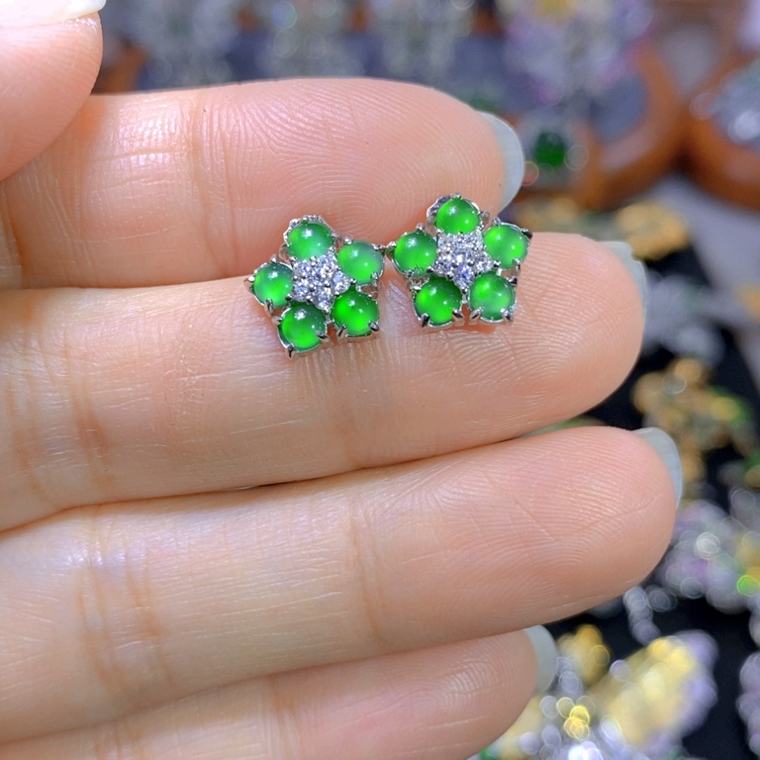 翡翠颈饰银S925镶嵌天然翡翠