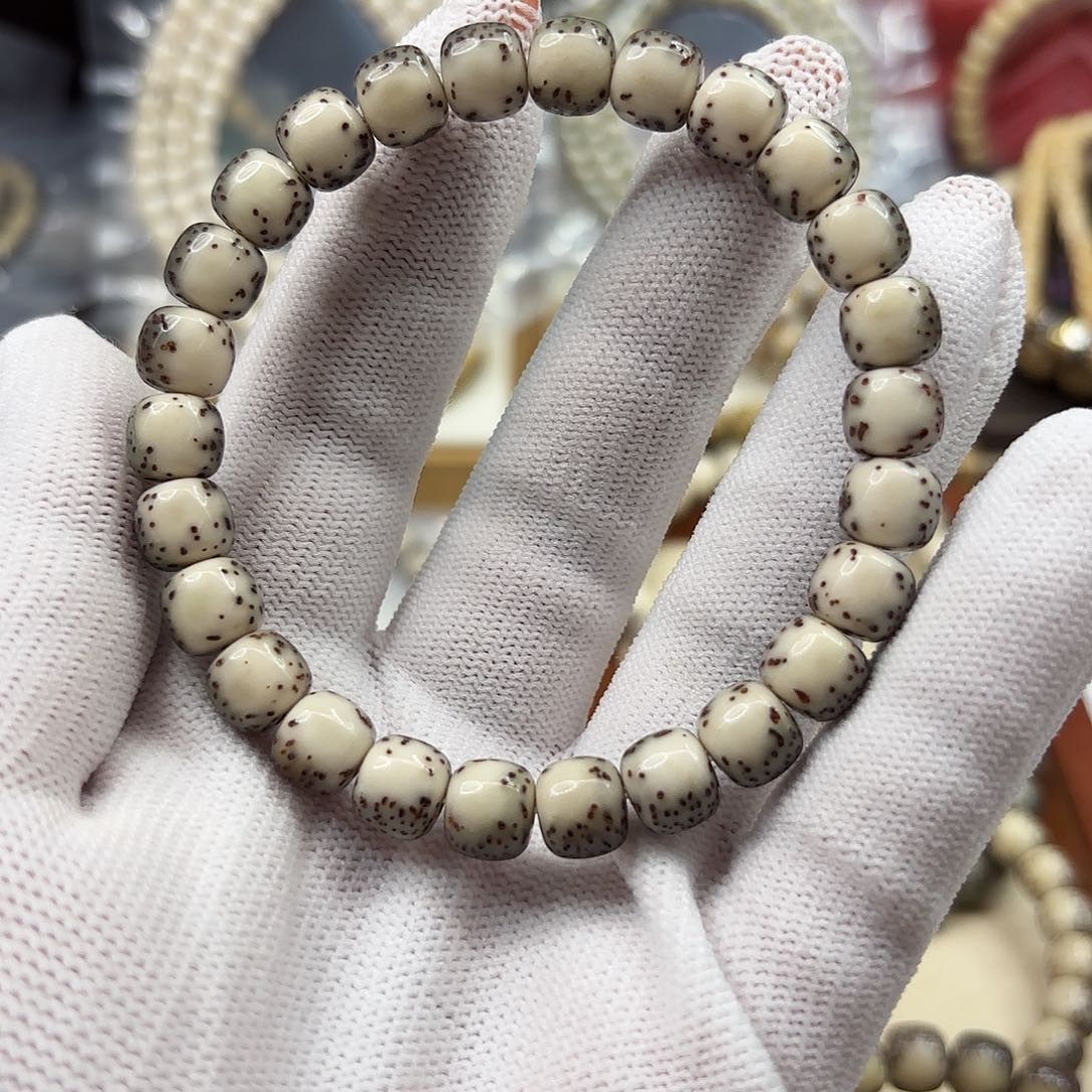 星月菩提吊坠河豚