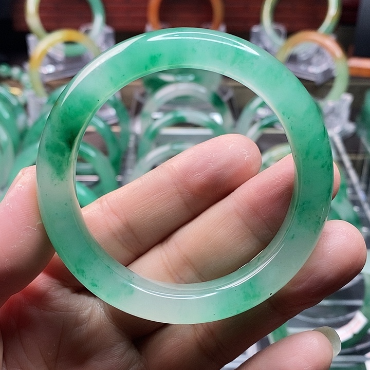 石英质玉手镯未镶嵌柒*