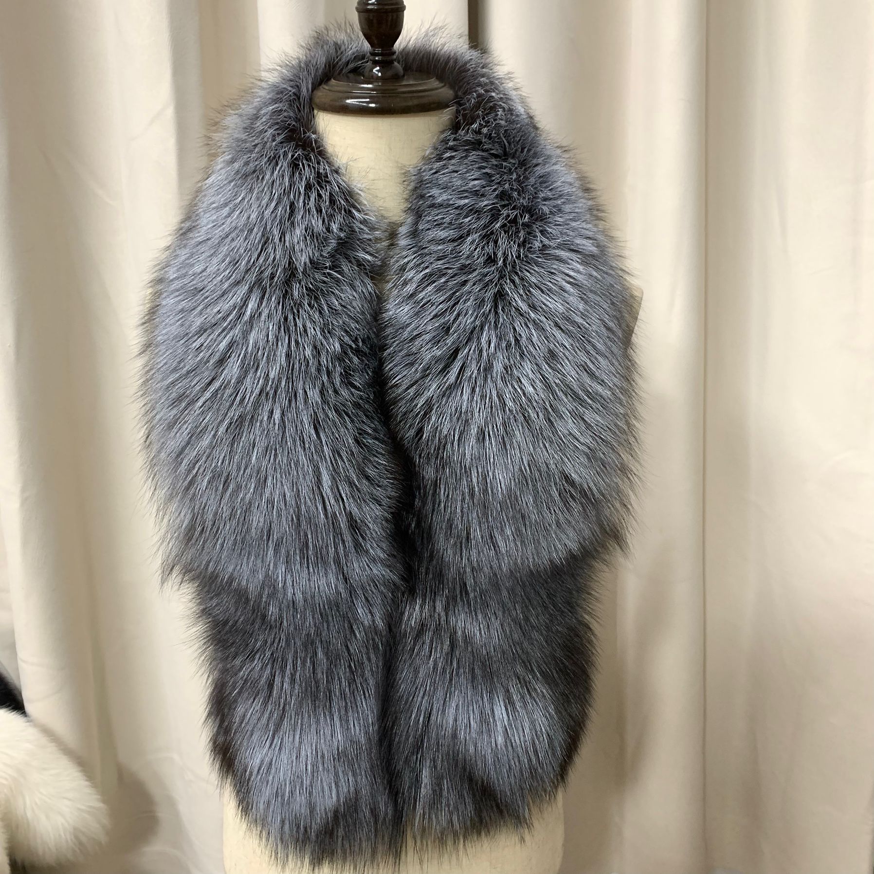 新品银狐狸毛围巾披肩百搭气质时尚