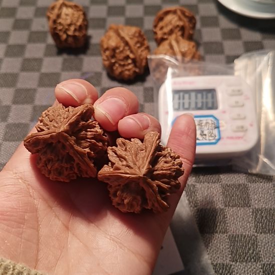 ****️盘山文玩核桃三棱子36左右