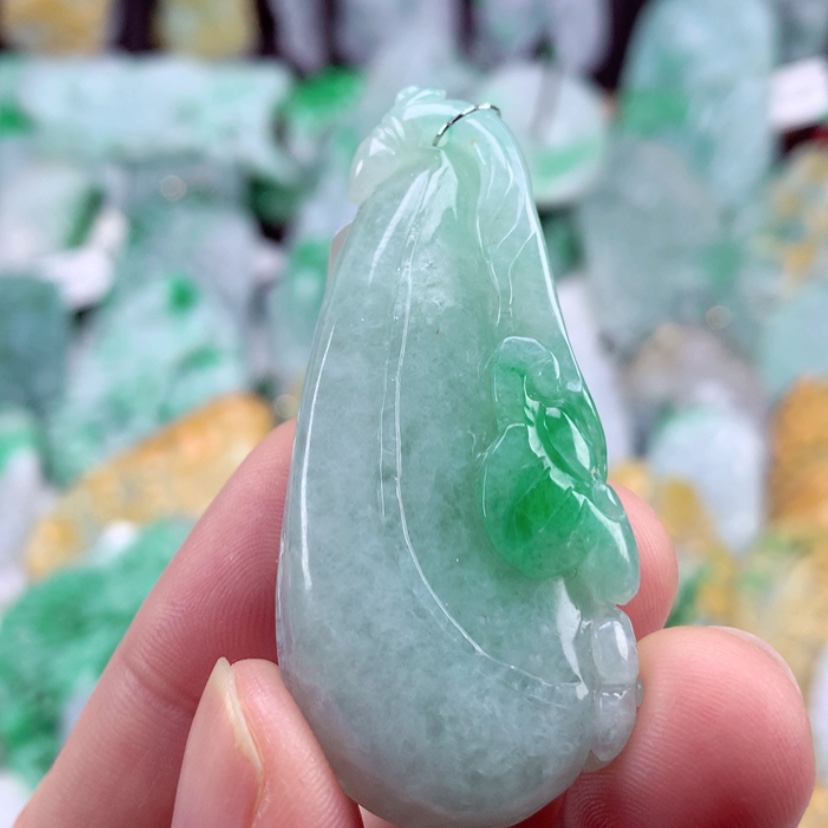 【闪购商品】翡翠吊坠(不含链)未镶嵌