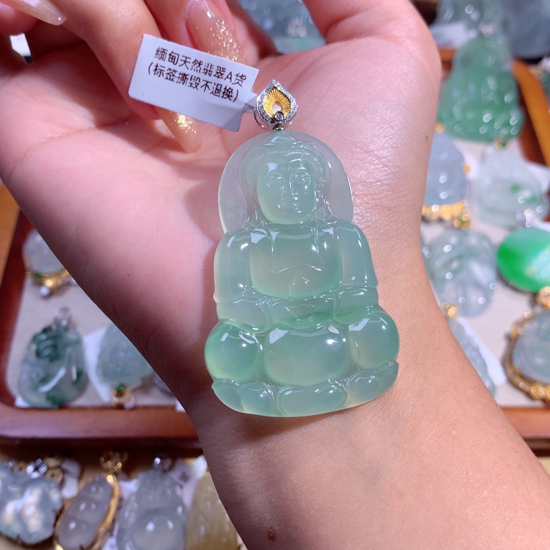 翡翠吊坠(不含链)18K金镶嵌