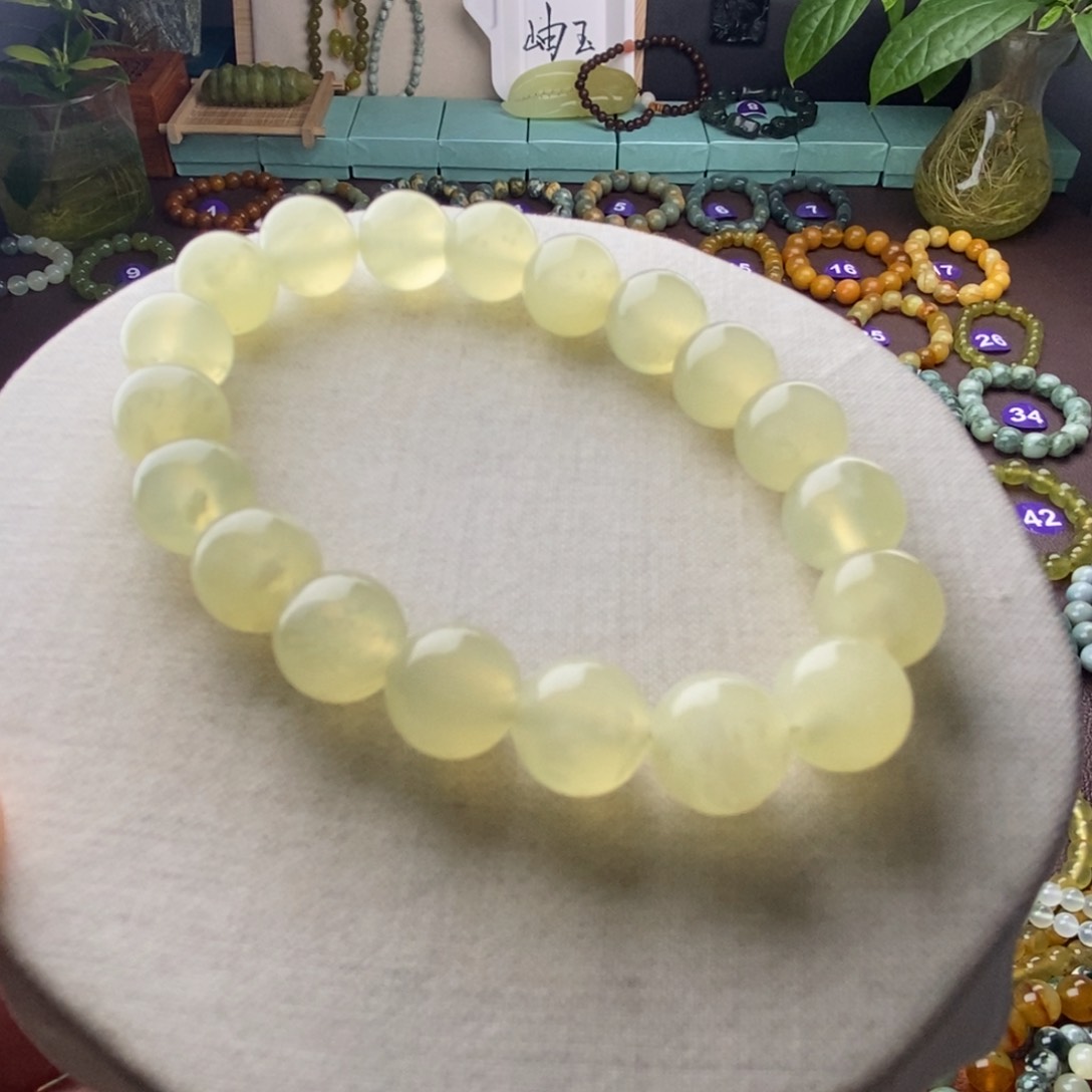 蛇纹石玉手串未镶嵌