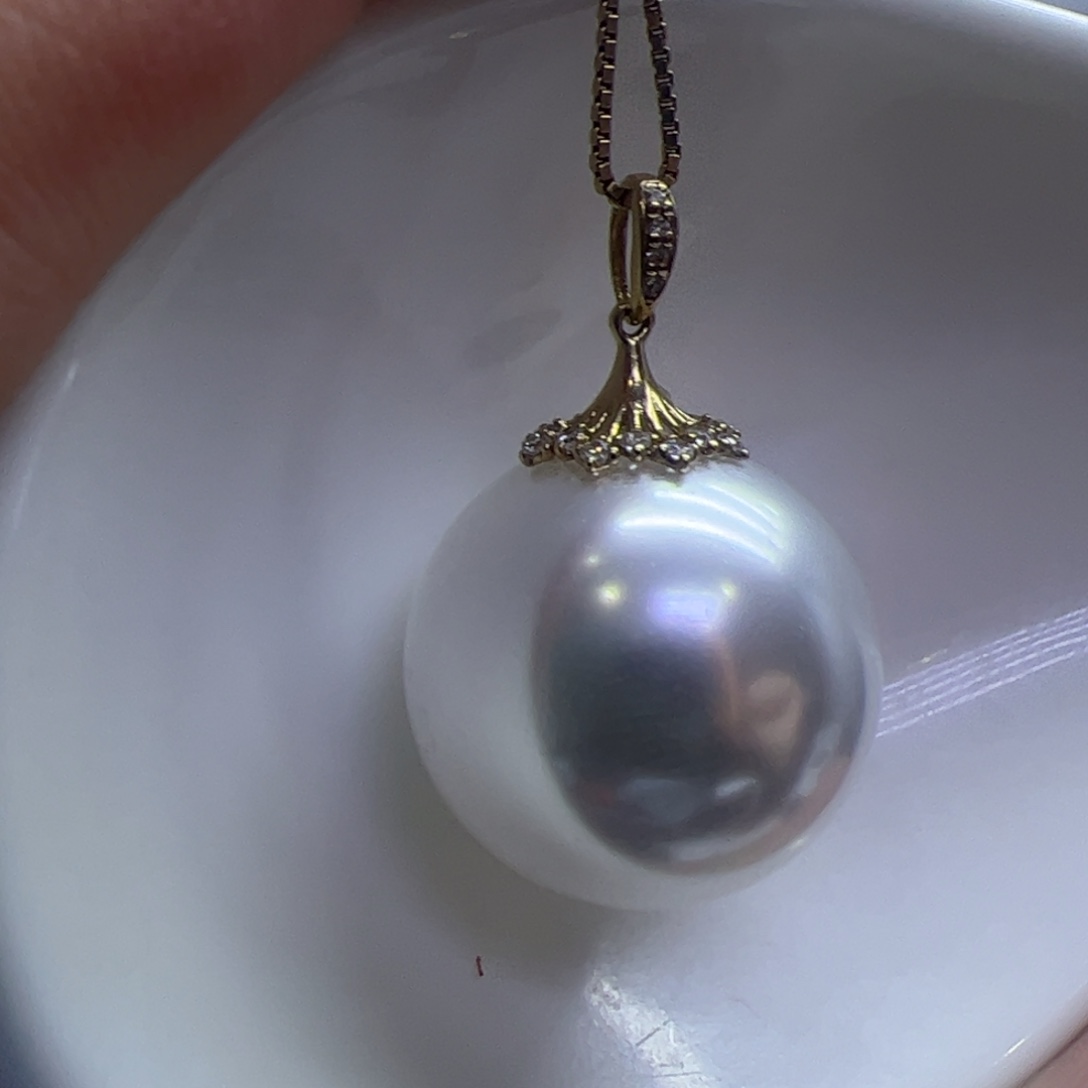 淡水珍珠吊坠(赠链)18K金镶嵌