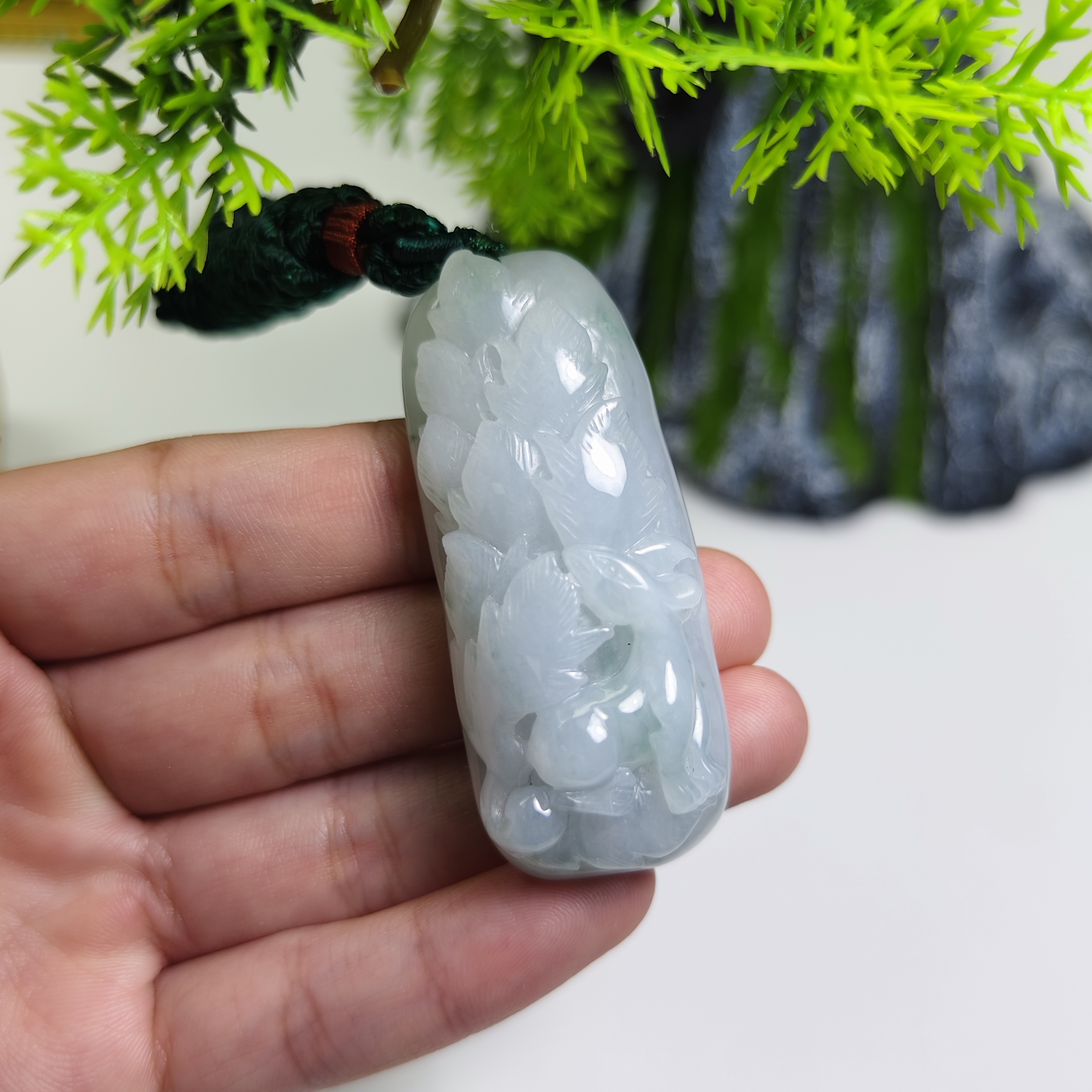 天然缅甸a货翡翠九尾狐吊坠