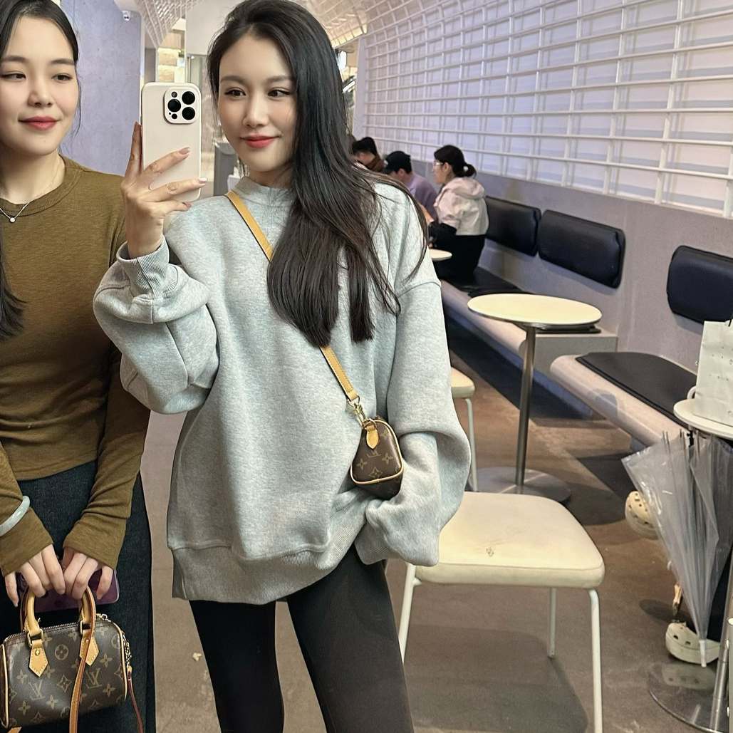 秋冬新款宽松时尚百搭圆领卫衣