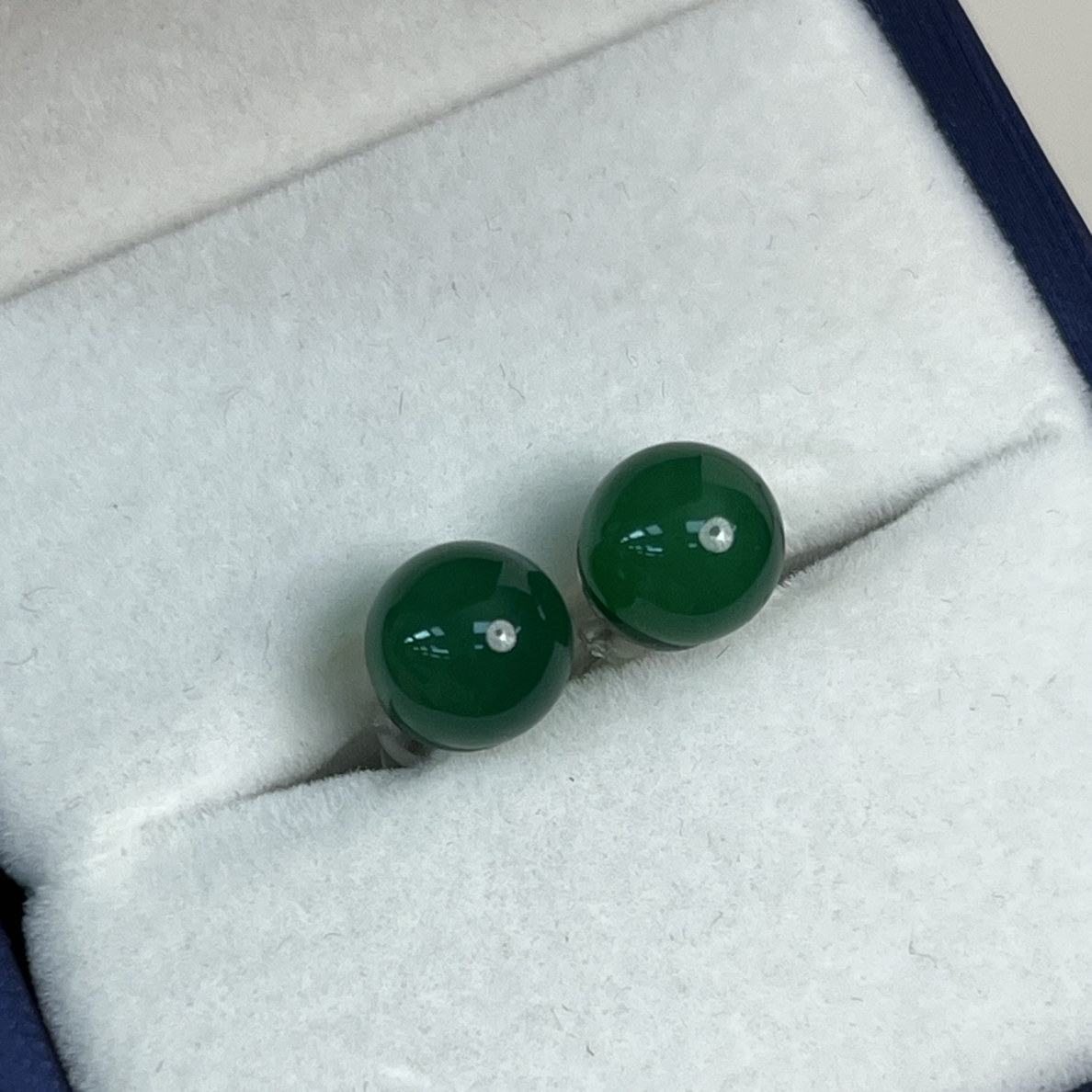 【假一赔三】 保真玉石绿玉髓卡8mm圆珠耳钉防敏敏