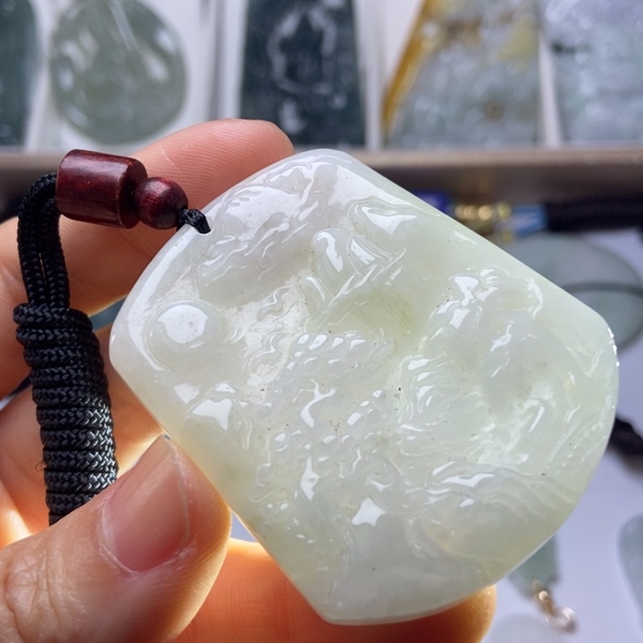 翡翠未镶嵌颈饰翡翠