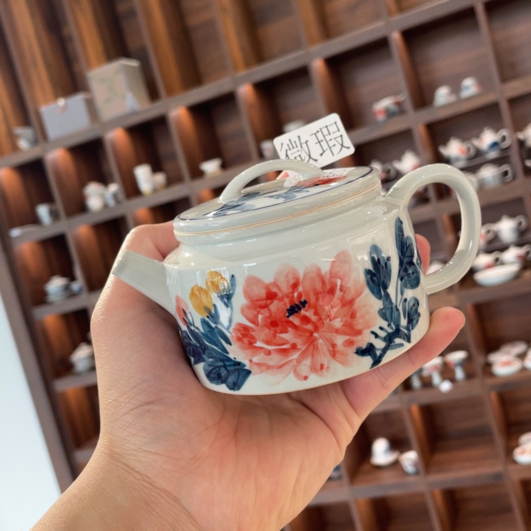 釉下手绘茶具微瑕