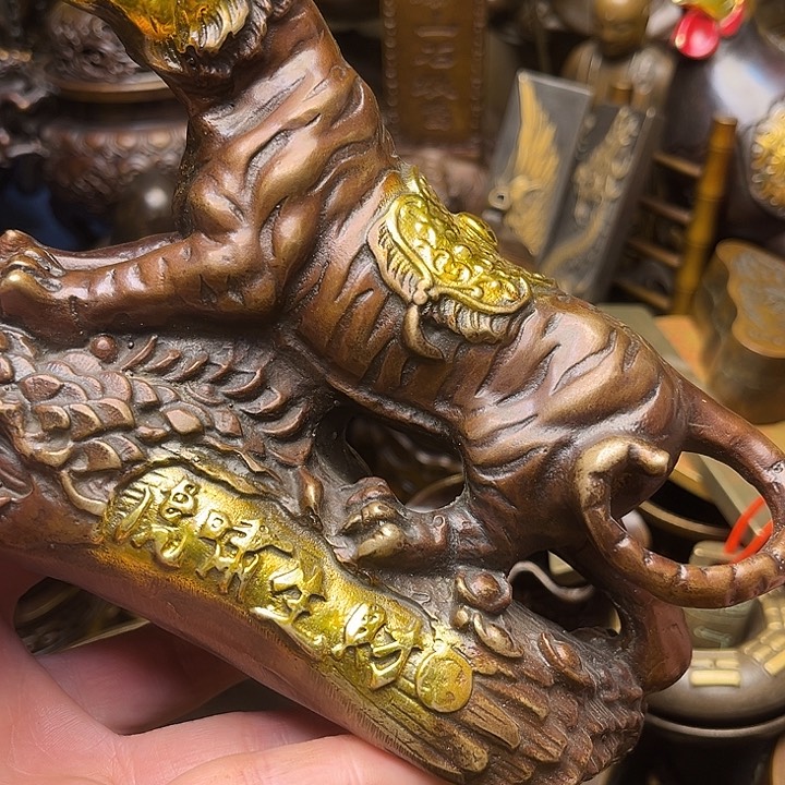 精美铜器批发档口