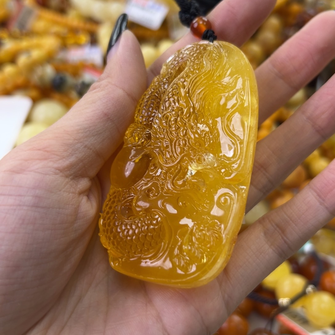 琥珀珠宝奇石未镶嵌