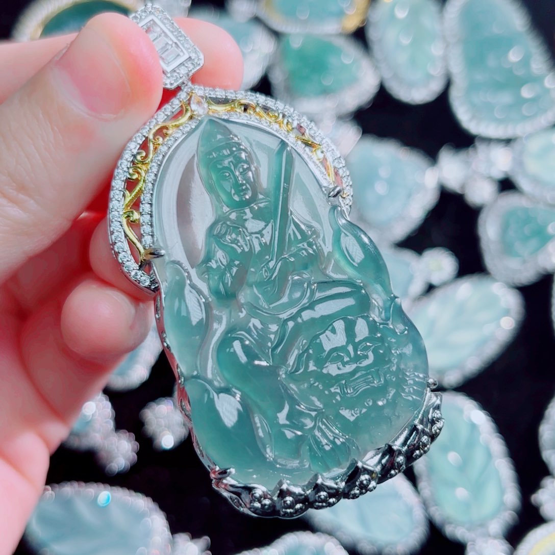 翡翠颈饰未镶嵌文殊