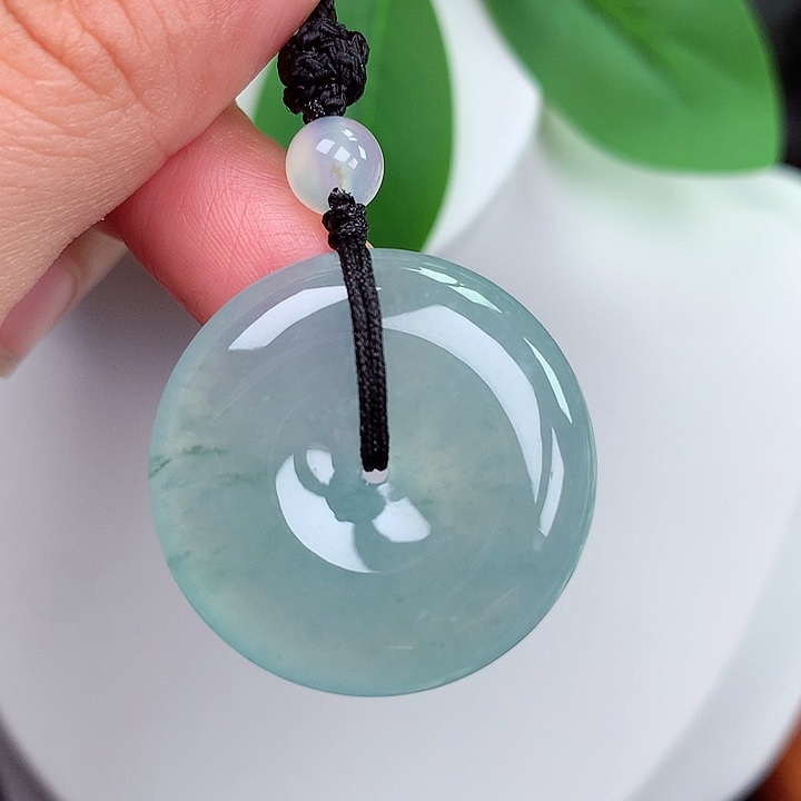 颈饰未镶嵌翡翠平安扣 28.4x6.2mm