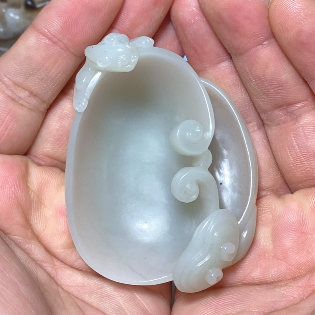 和田玉挂件未镶嵌一**伴