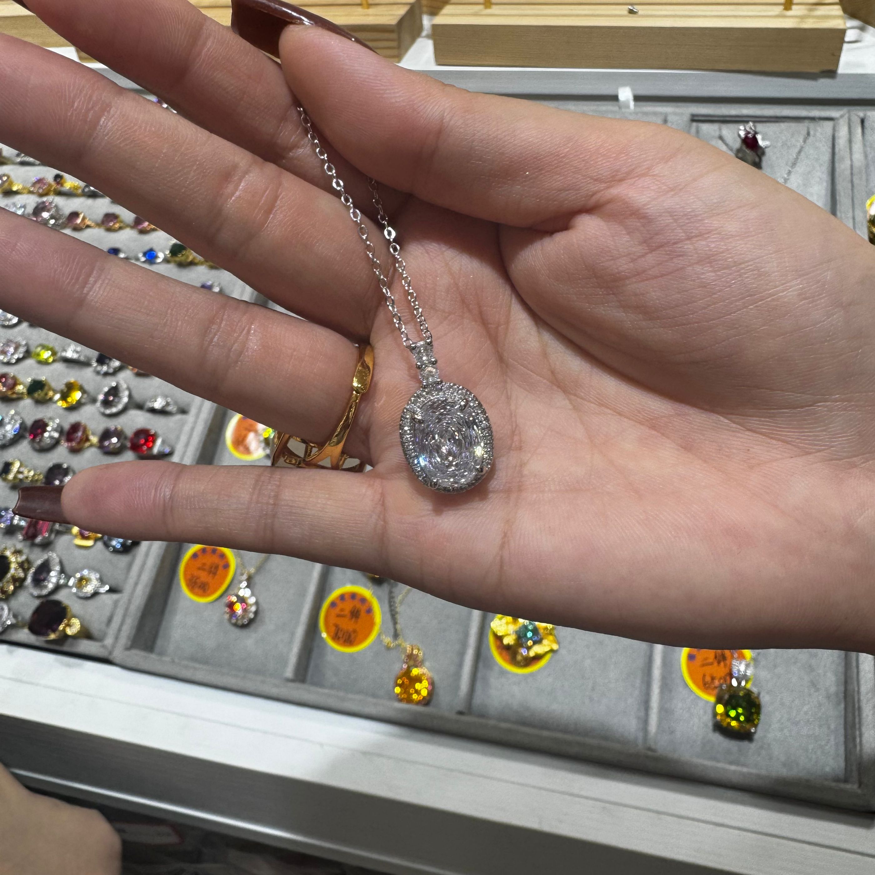  大表姐气质百搭款吊坠A328