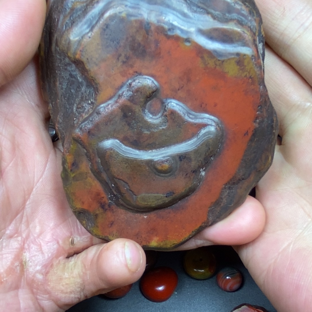 南红玛瑙原石未镶嵌城**秘