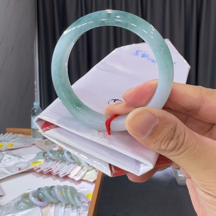 翡翠手镯未镶嵌纯天然缅甸翡翠a货