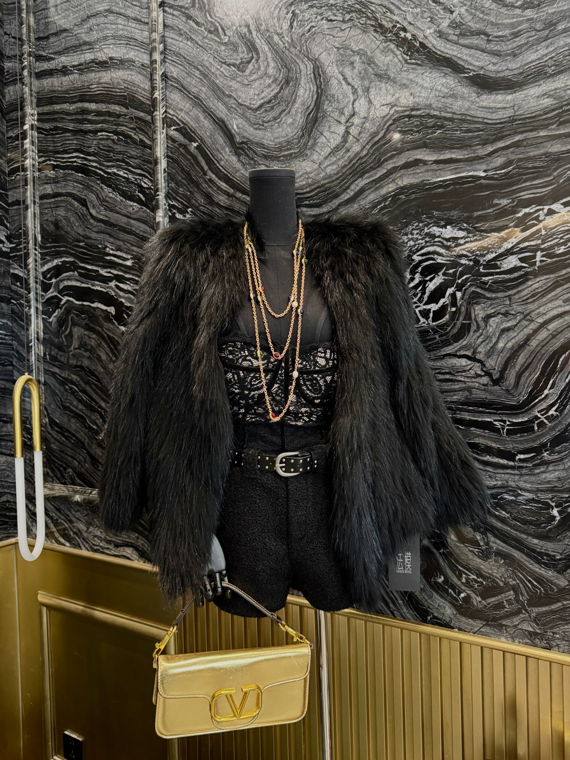 法模FRENCH MODEL . 2024冬双面高端设计师草外套女装 414R293975