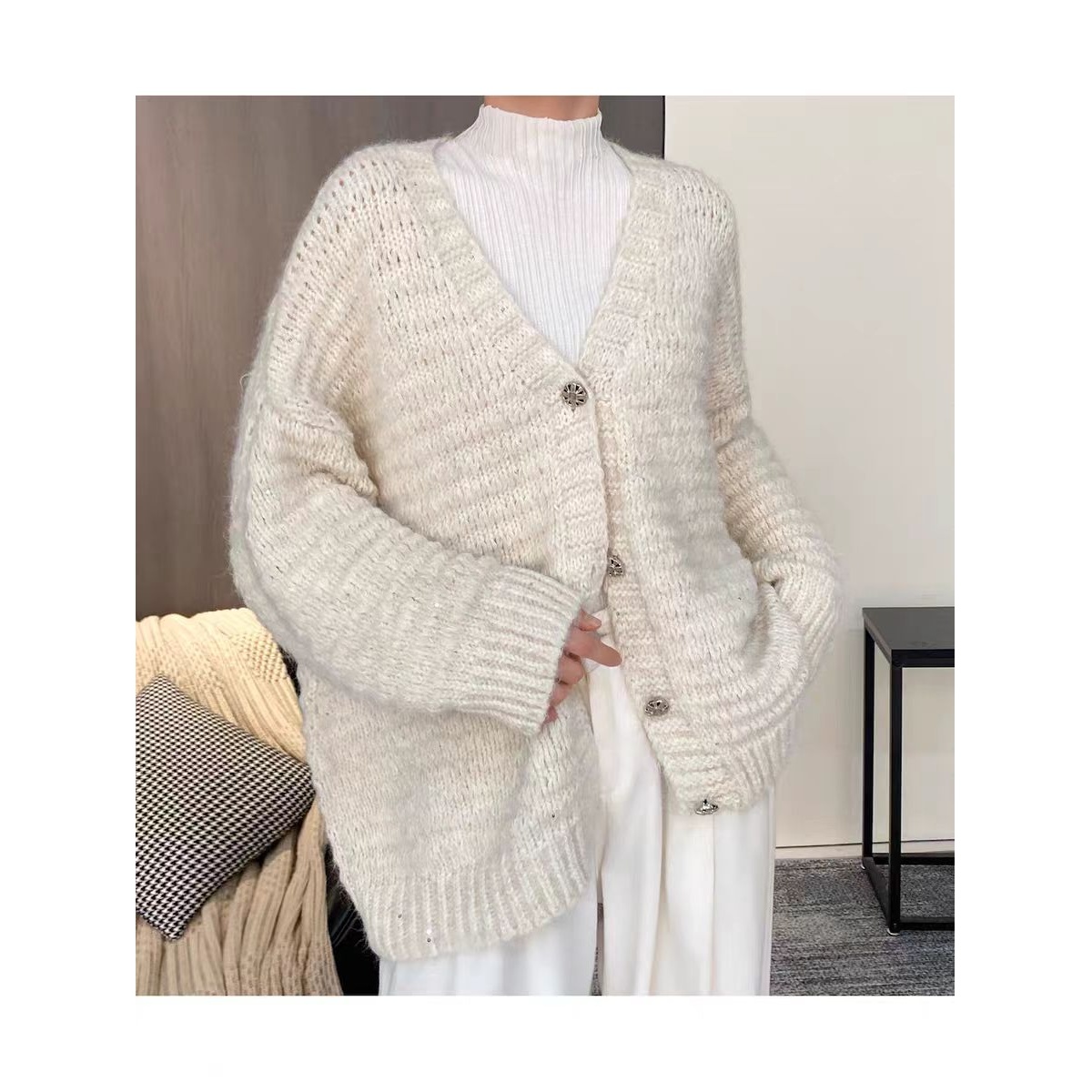 【666】922/32-327/1150 法式慵懒风V领外套女软糯针织开衫秋冬新款
