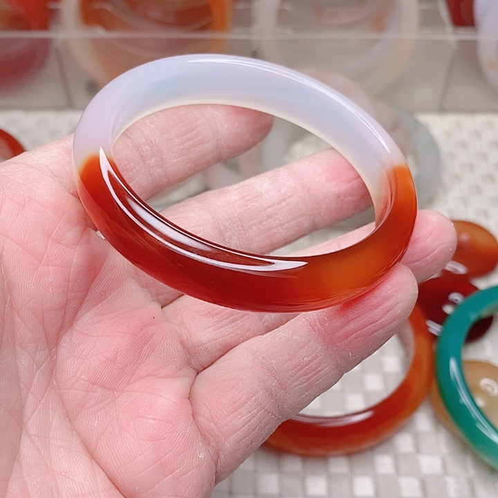 玛瑙/玉髓手镯未镶嵌