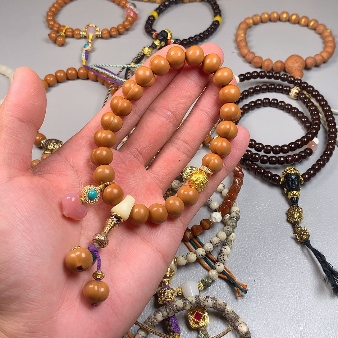 猴头核桃吊坠。。。。。。。。。。。。