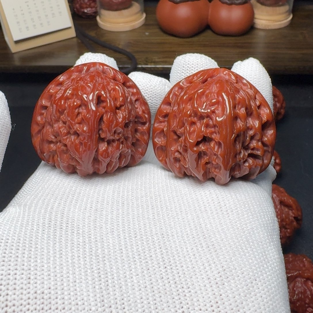 文玩核桃把件三角白