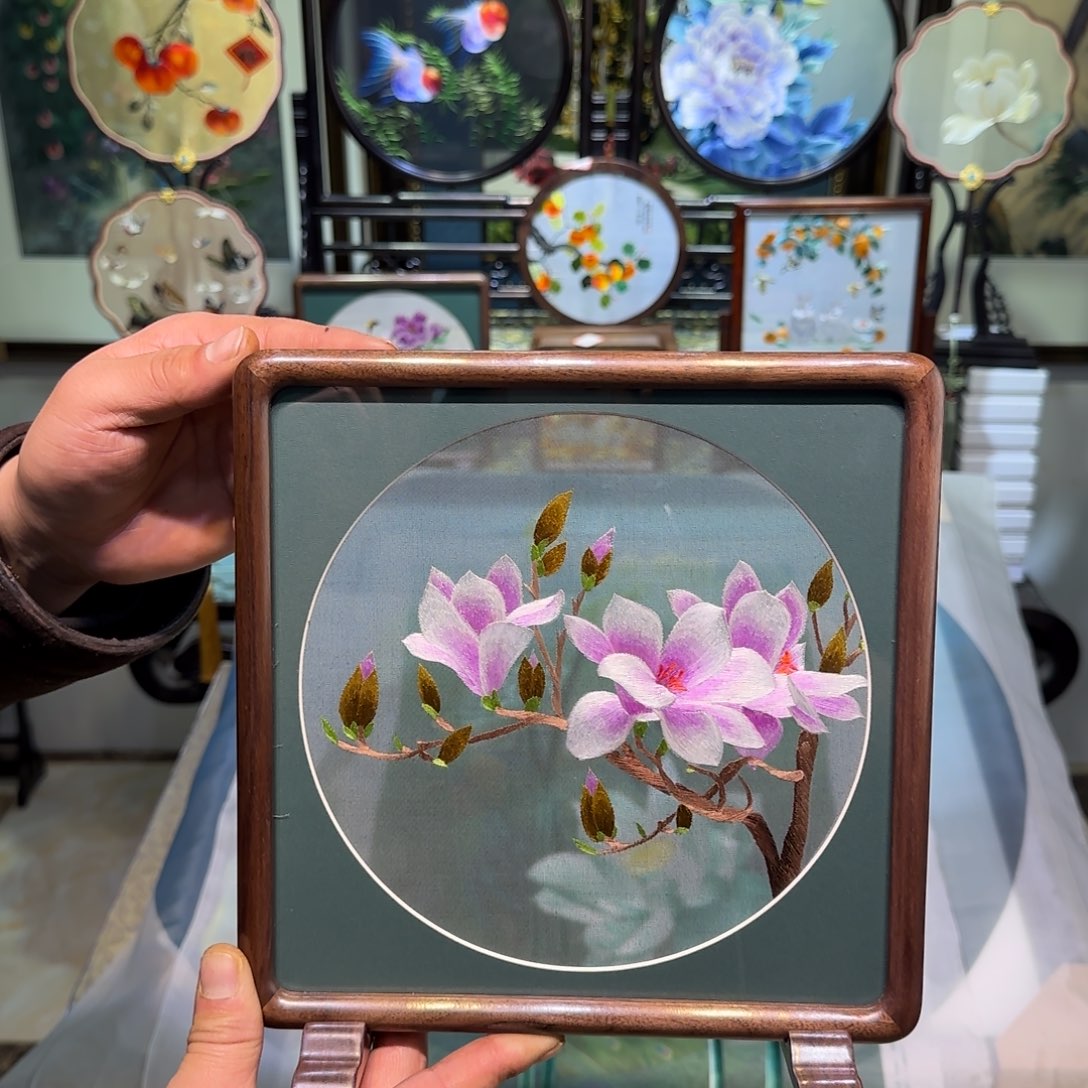 刺绣刺绣工艺精湛