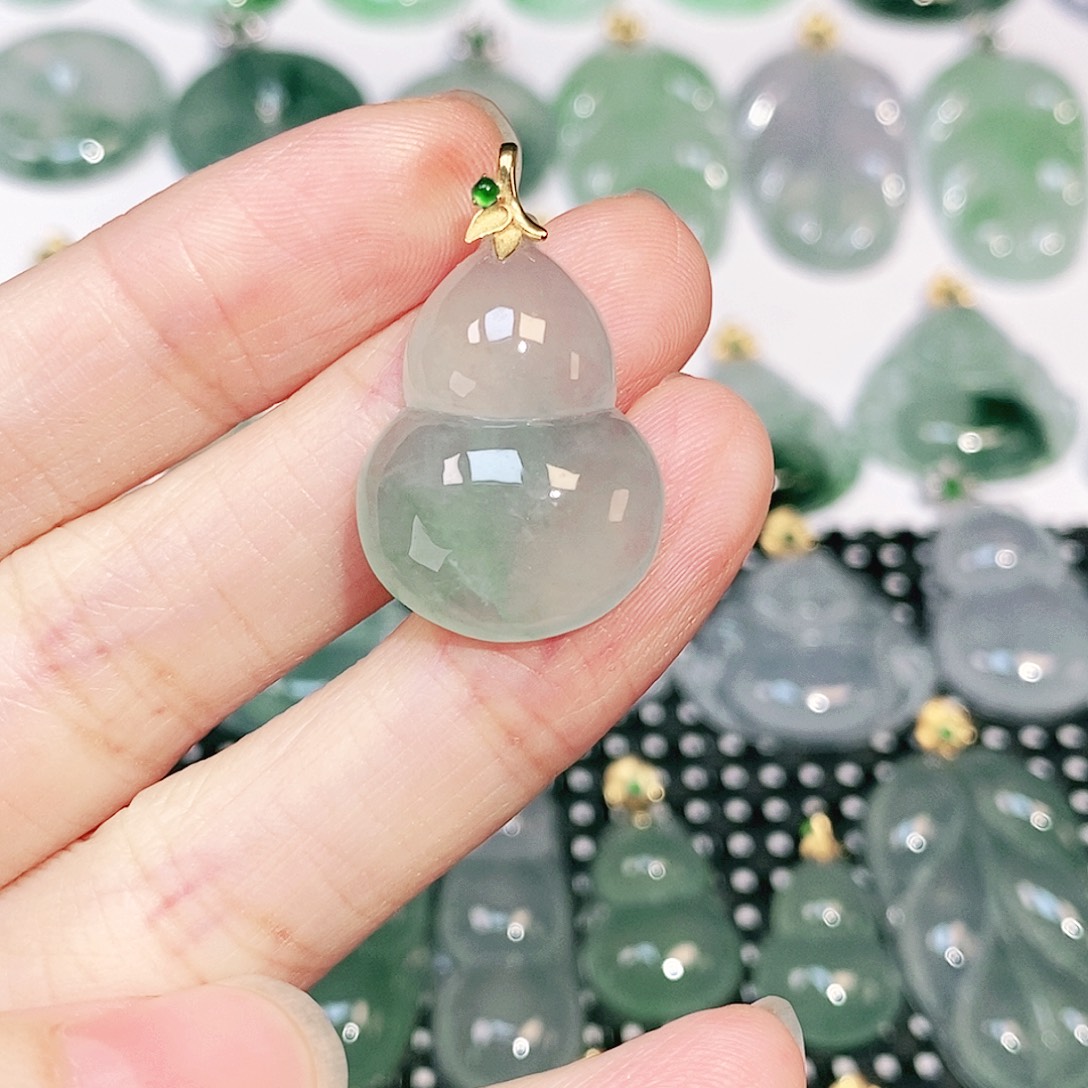 吊坠(不含链)18K金镶嵌翡翠