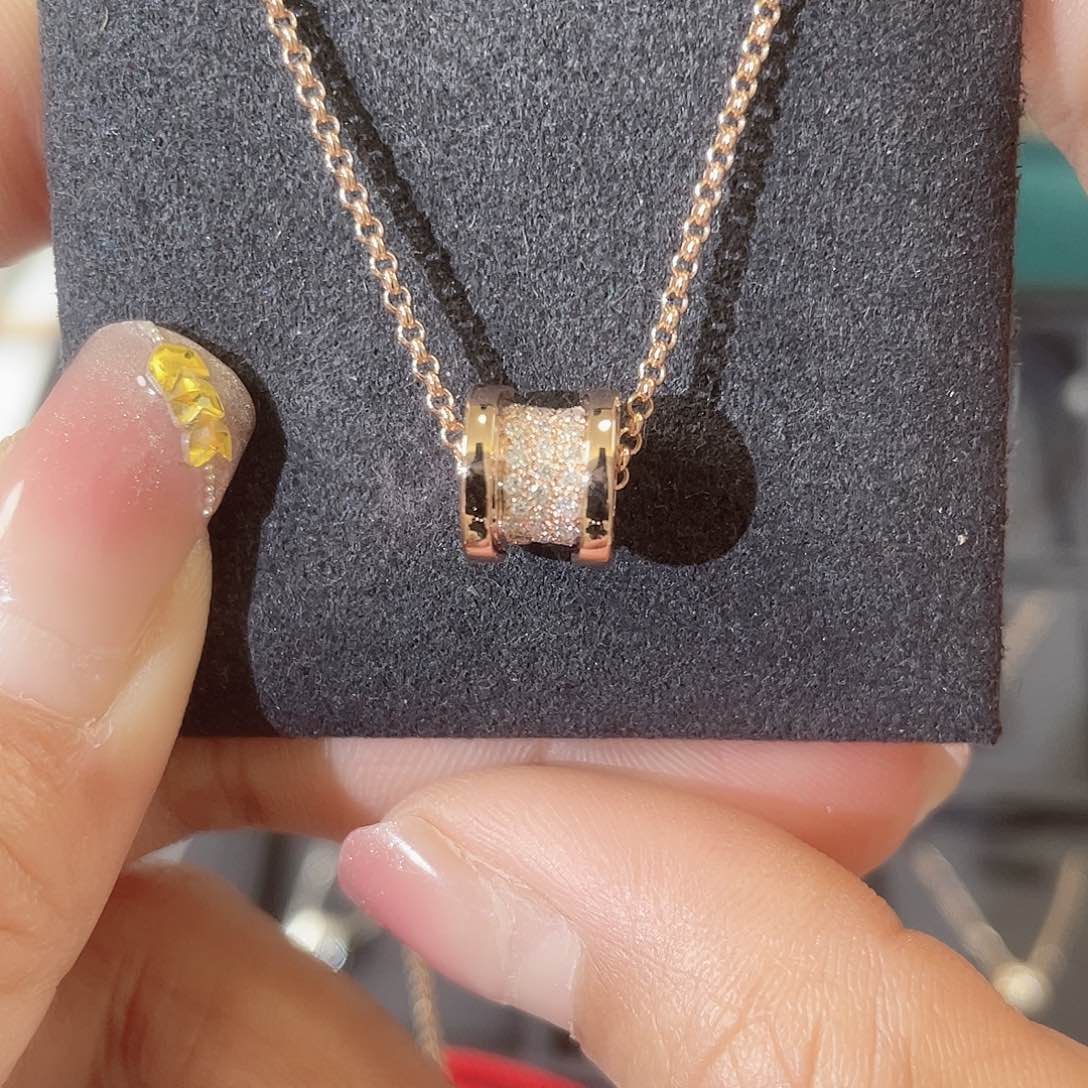 钻石颈饰18K金镶嵌小蛮腰