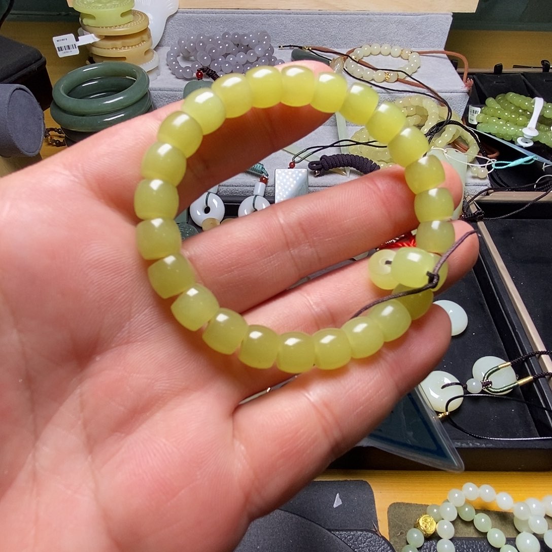 和田玉（糖玉）未镶嵌颈饰