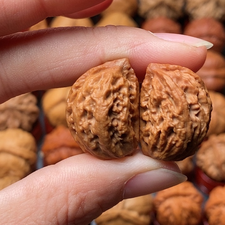 吊坠文玩核桃半臂