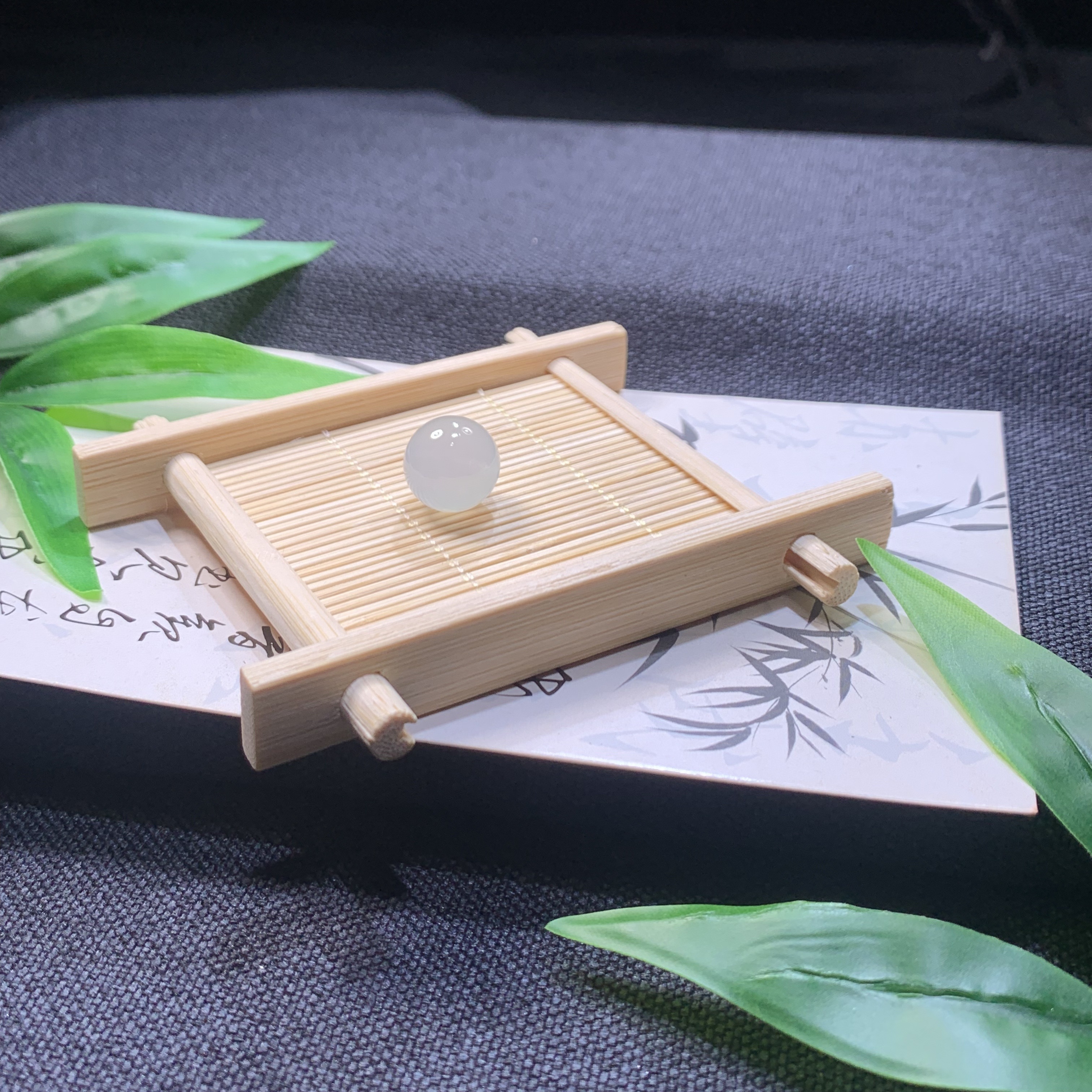天然翡翠白冰珠卡12.56