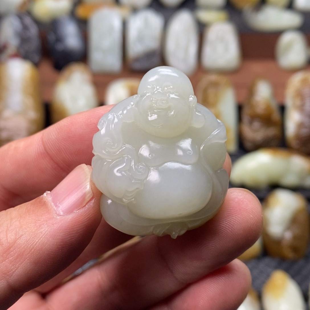 和田玉颈饰未镶嵌