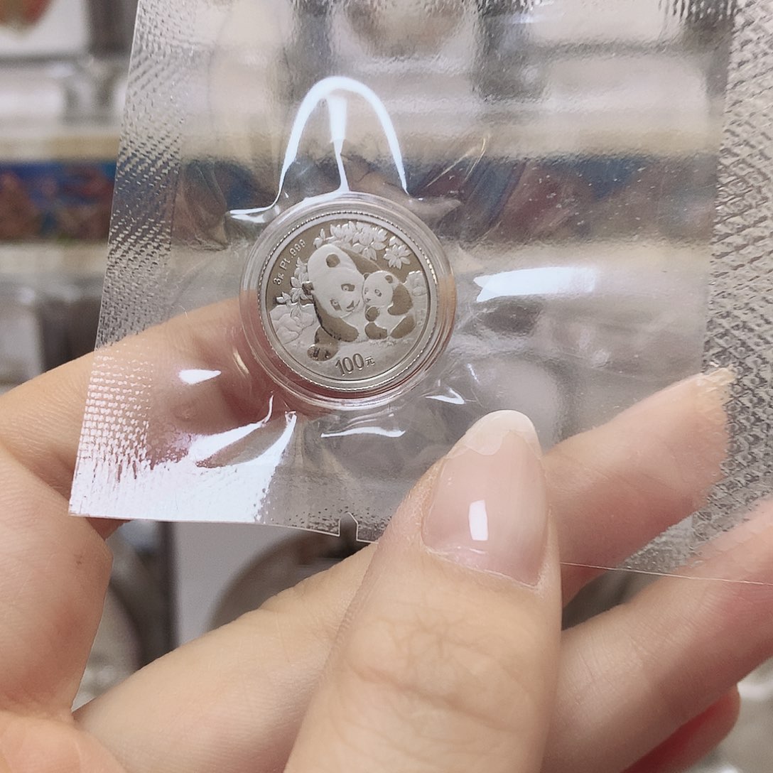 纯铂24年铂金熊猫原盒证