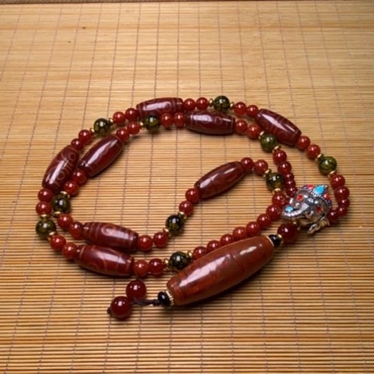 玛瑙/玉髓颈饰未镶嵌