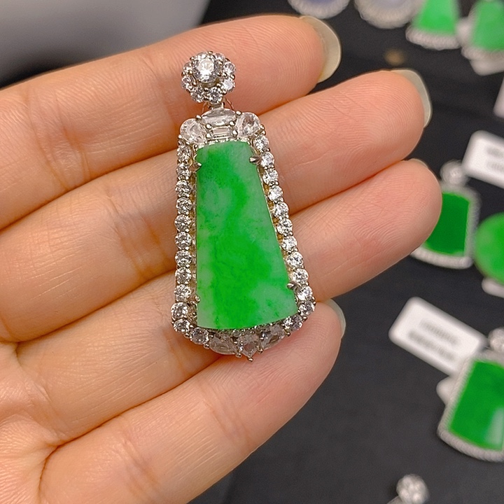 颈饰银S925镶嵌翡翠