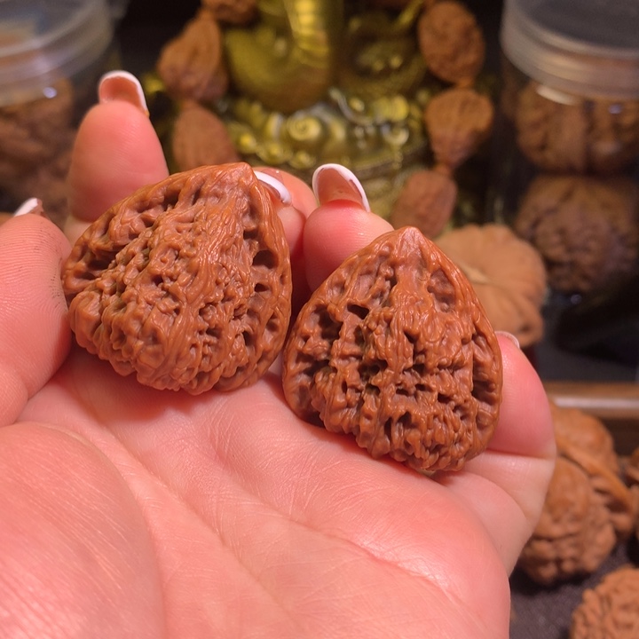 文玩核桃吊坠南疆异型天残脚